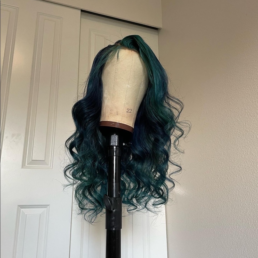 HUMAN HAIR WIG FOR SALE! 💙